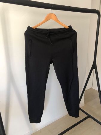 Filippa K Soft Sport Hose, Gr. S.