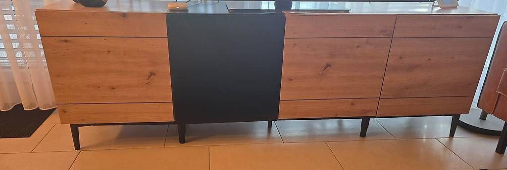 Mobili TV: Tv Kommode Regal Holz Schwarz Modern 200cm  – Usato da Bazenheid venduto da kri_npn7