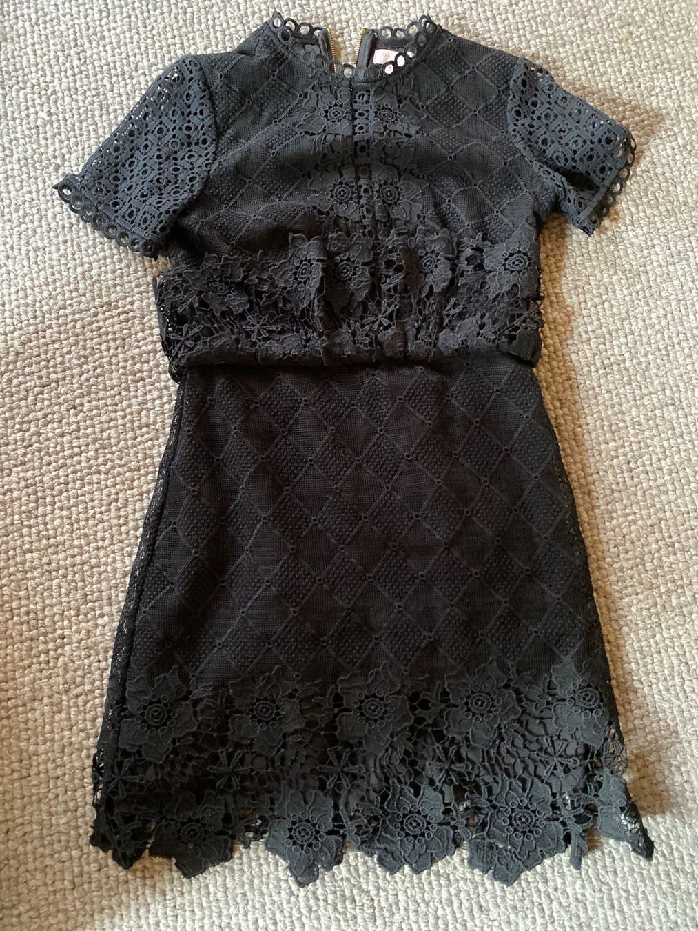 Ted Baker Vestiti: Kleid von TED BAKER London, Gr.2, schwarz – Usato da Bolligen venduto da Atelier17.design