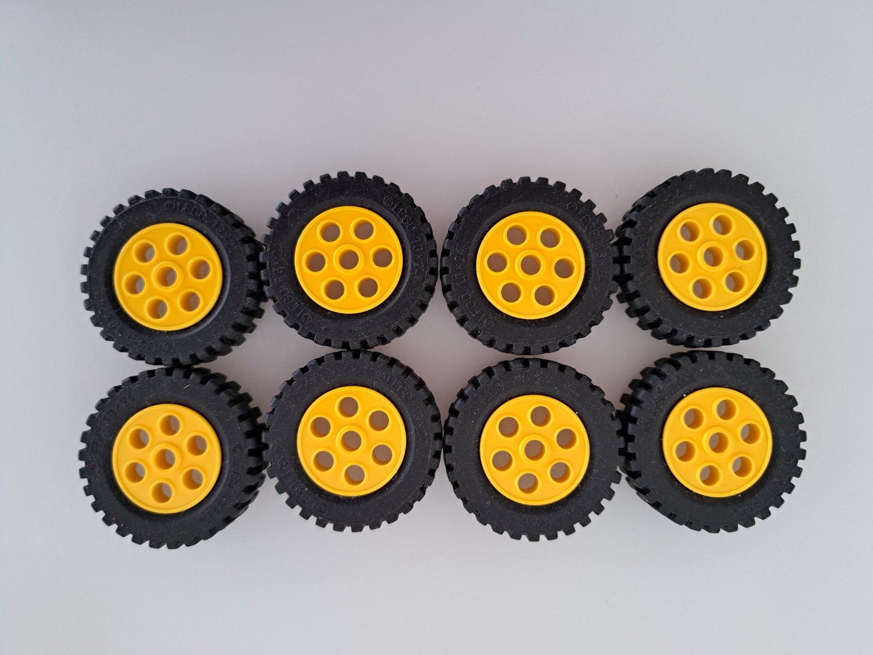 Lego Jouets: 8 Lego Technik Räder, gebraucht – D'occasion à Langendorf par thesi246