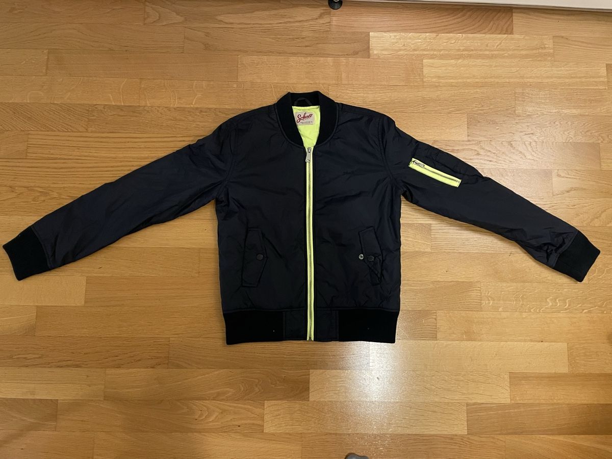 Schott Jacken: Schott Bomberjacke Navy/Neon – Gebraucht aus Zürich von Tinu_85