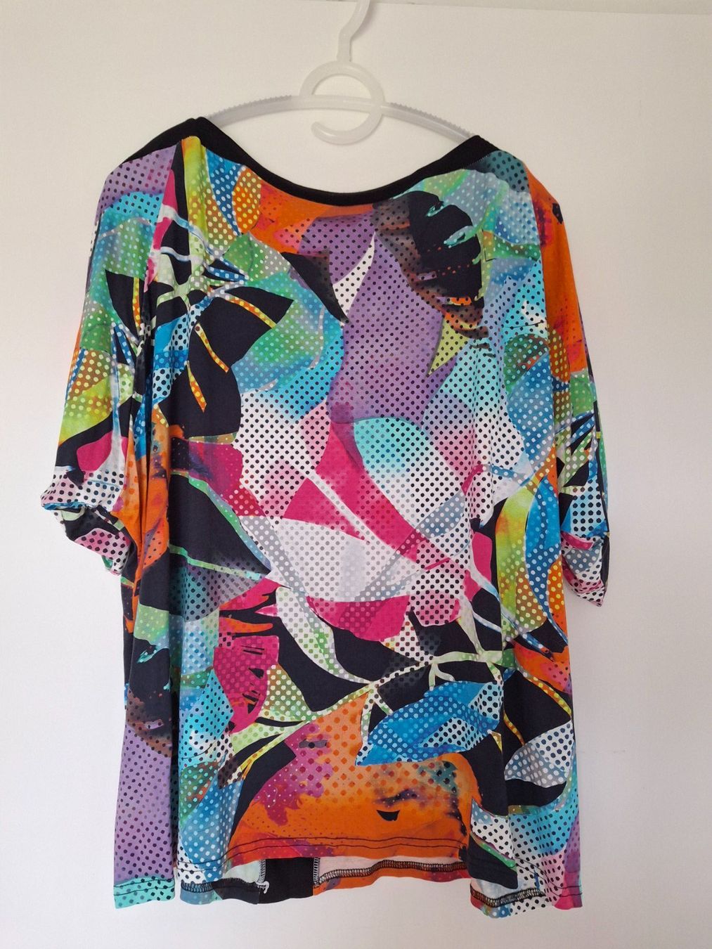 T-shirt: Chic Damen Shirt Gr. 7, bunte Musterung – Usato da WALTERSWIL SO venduto da thb_ybm8 2