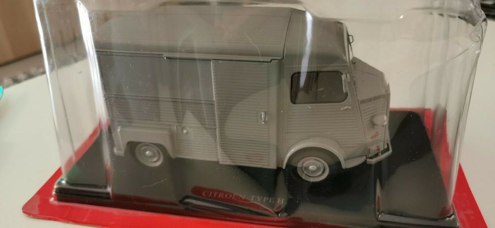 Camions de livraison miniatures verts 1:18