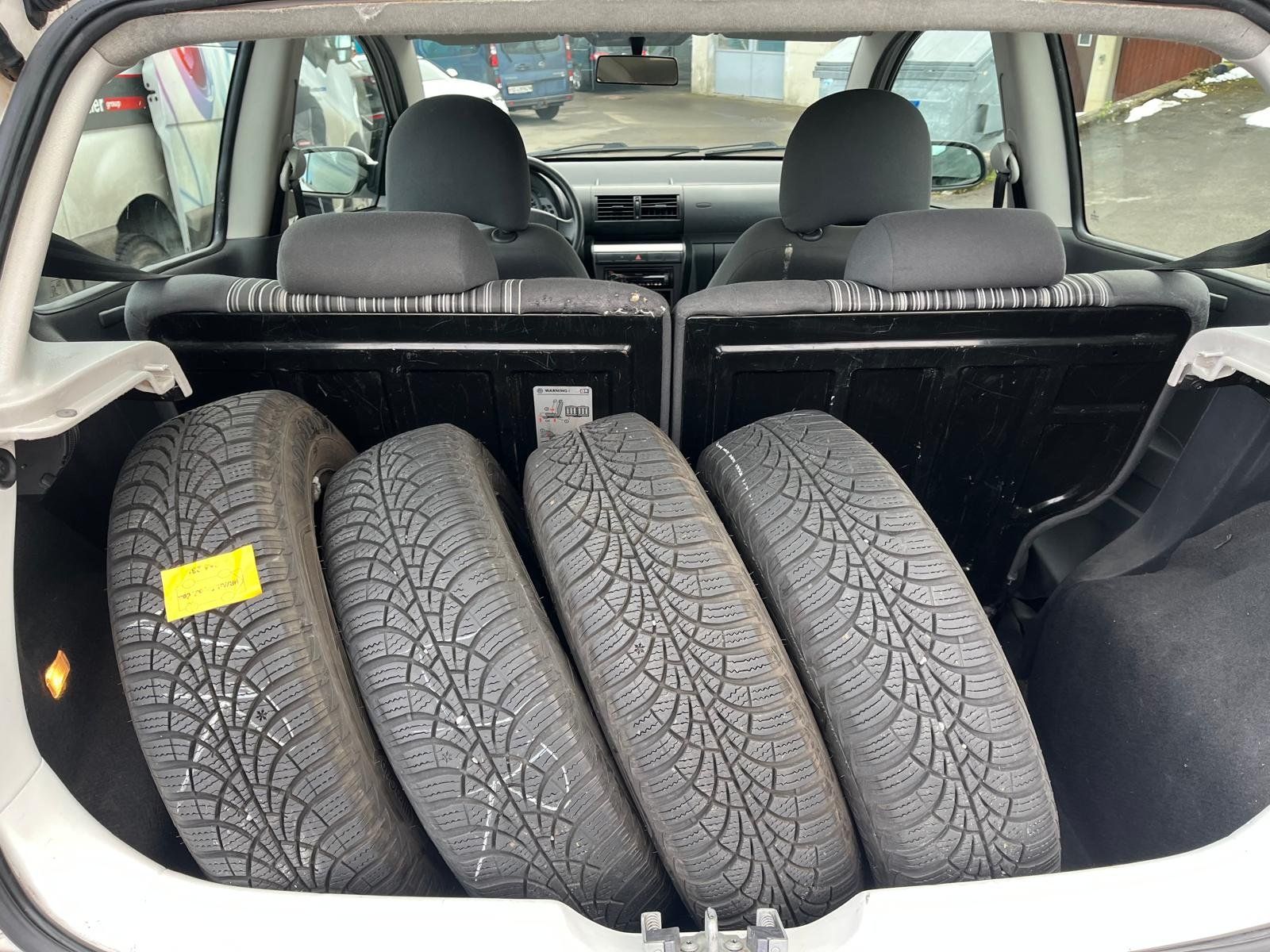 VW Autos: VW Fox 1.2 – Defekt aus Wolfhalden von  4