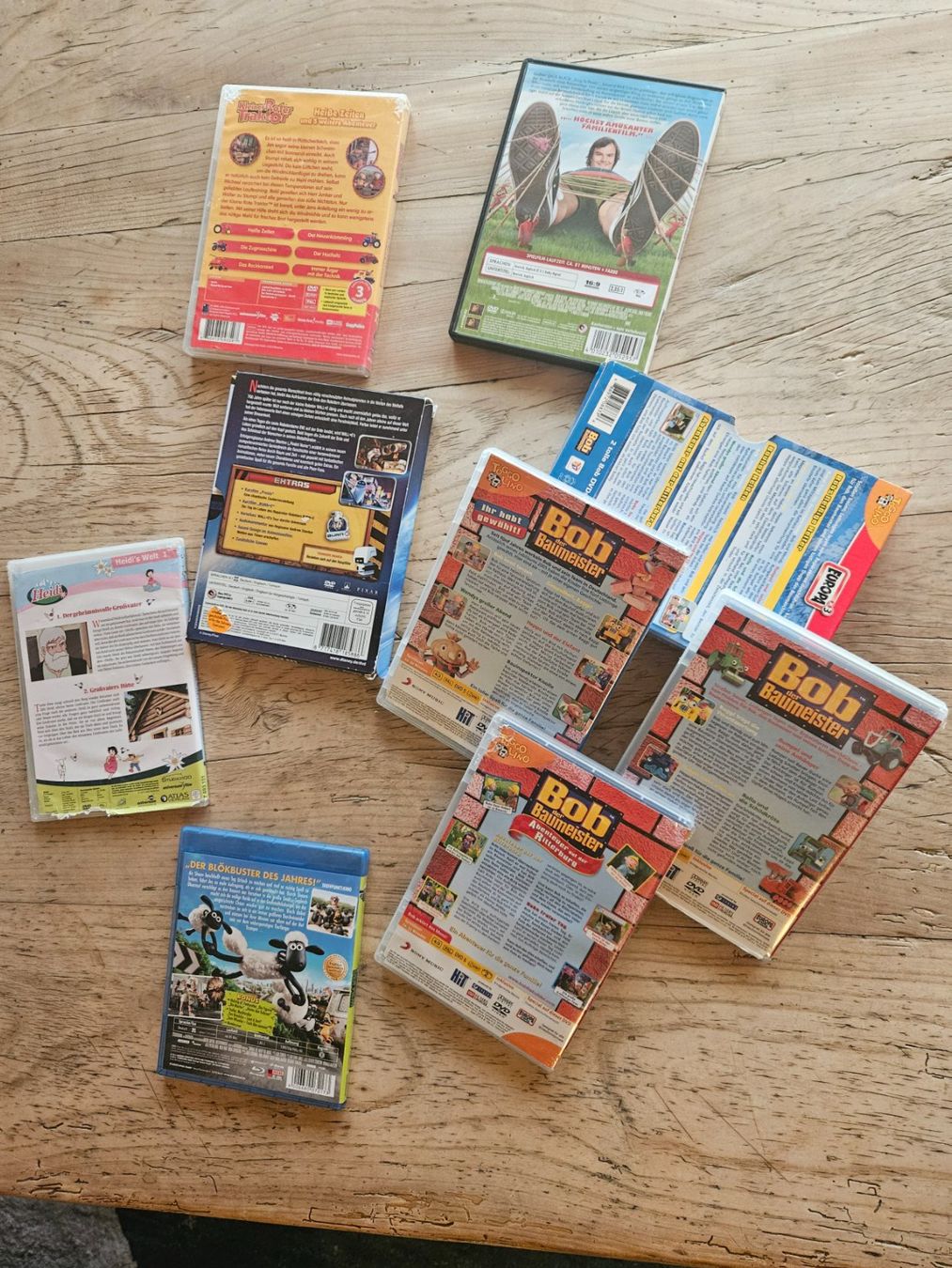 Tutti i DVDs: DVD-Set 8 Kinder-DVDs Bob d. B. Wall-E Heidi Shaun r Traktor – Usato da Schachen b. Herisau venduto da lilienstrauch 1