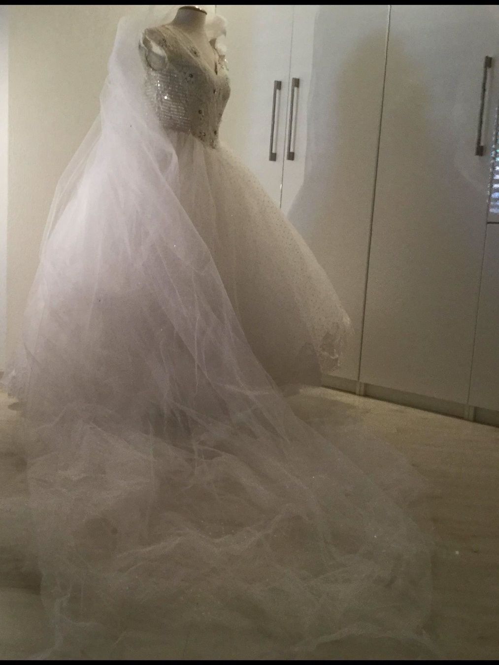 Vestiti: Hochzeitskleid Brautkleid – Usato da Winterthur venduto da Raffi41 8