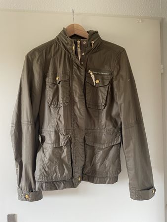 Damen (Regen-)Jacke Esprit olivgrün Grösse 36 guter Zustand