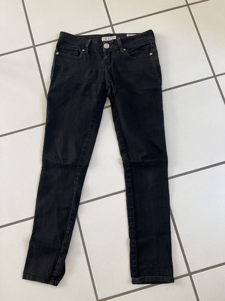 Guess Jeans: Jeans – Usato da Oberuzwil venduto da DanaB01