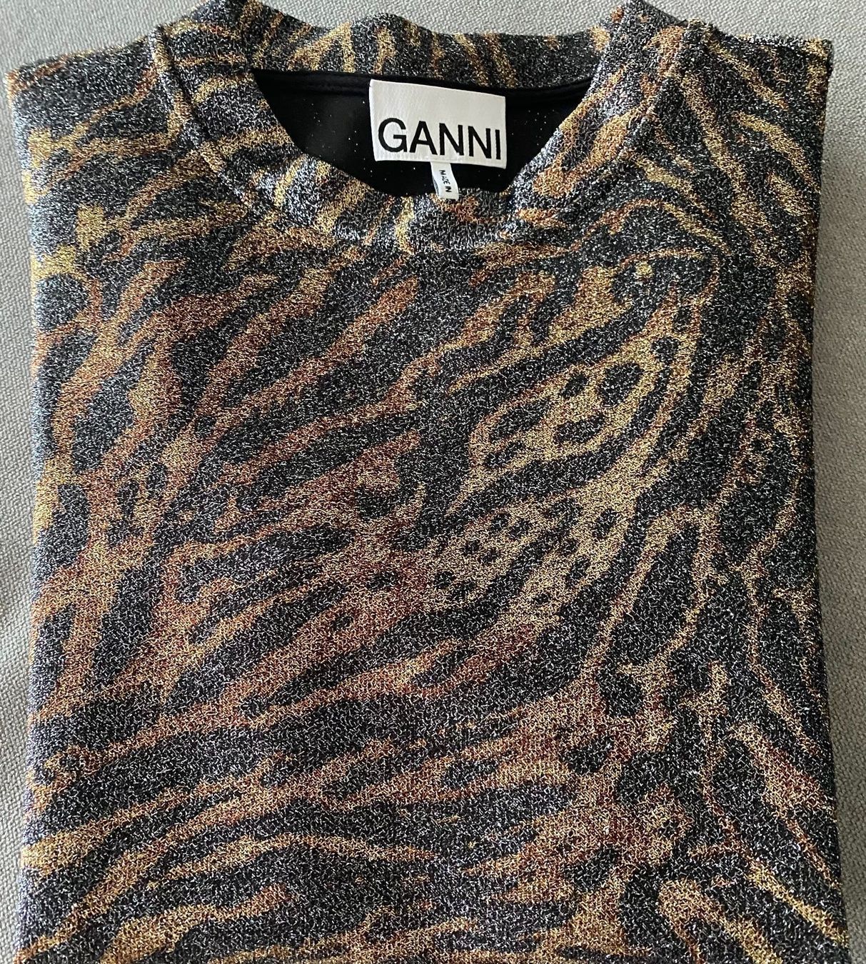 Ganni Top: GANNI Oberteil – Nuovo (secondo la descrizione) da Schmiedrued venduto da visagistinalisha 1