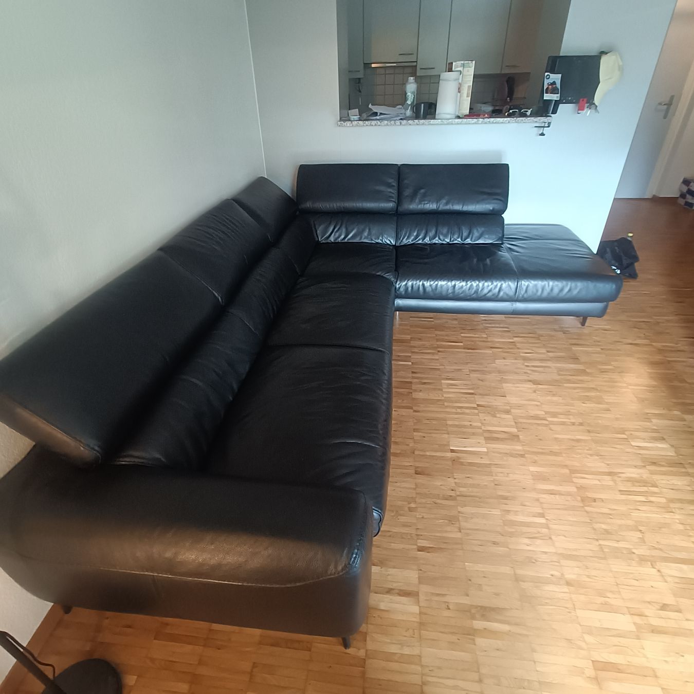 Divani: Echtleder Sofa schwarz, extrem gut gepflegt – Usato da Rheinfelden venduto da FloakaGlare 2