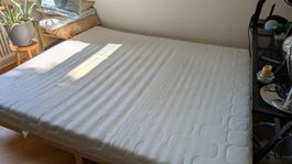 180 x 200 cm foam Mattress and frame