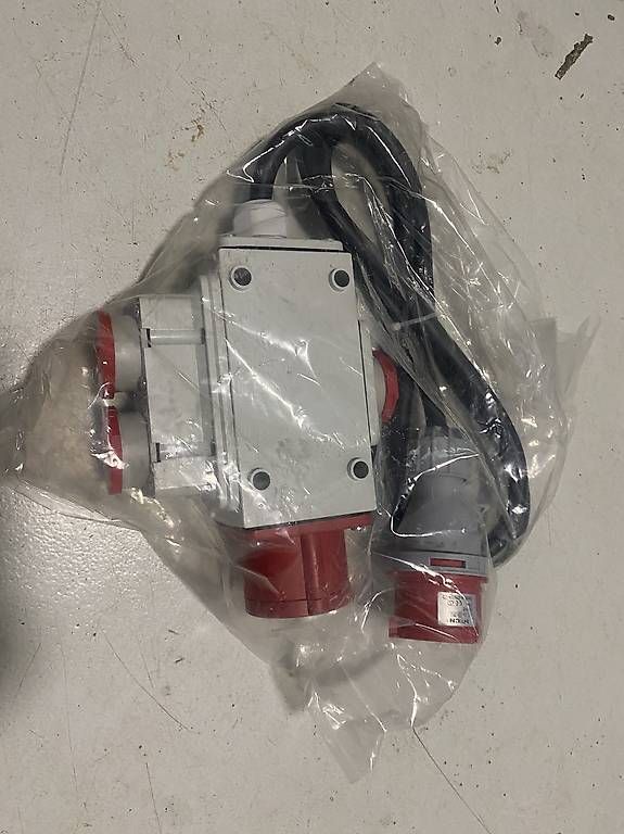 Elettrotecnica: 400volt Verteiler Neu  – Usato da Erlinsbach SO venduto da AgimR01 1