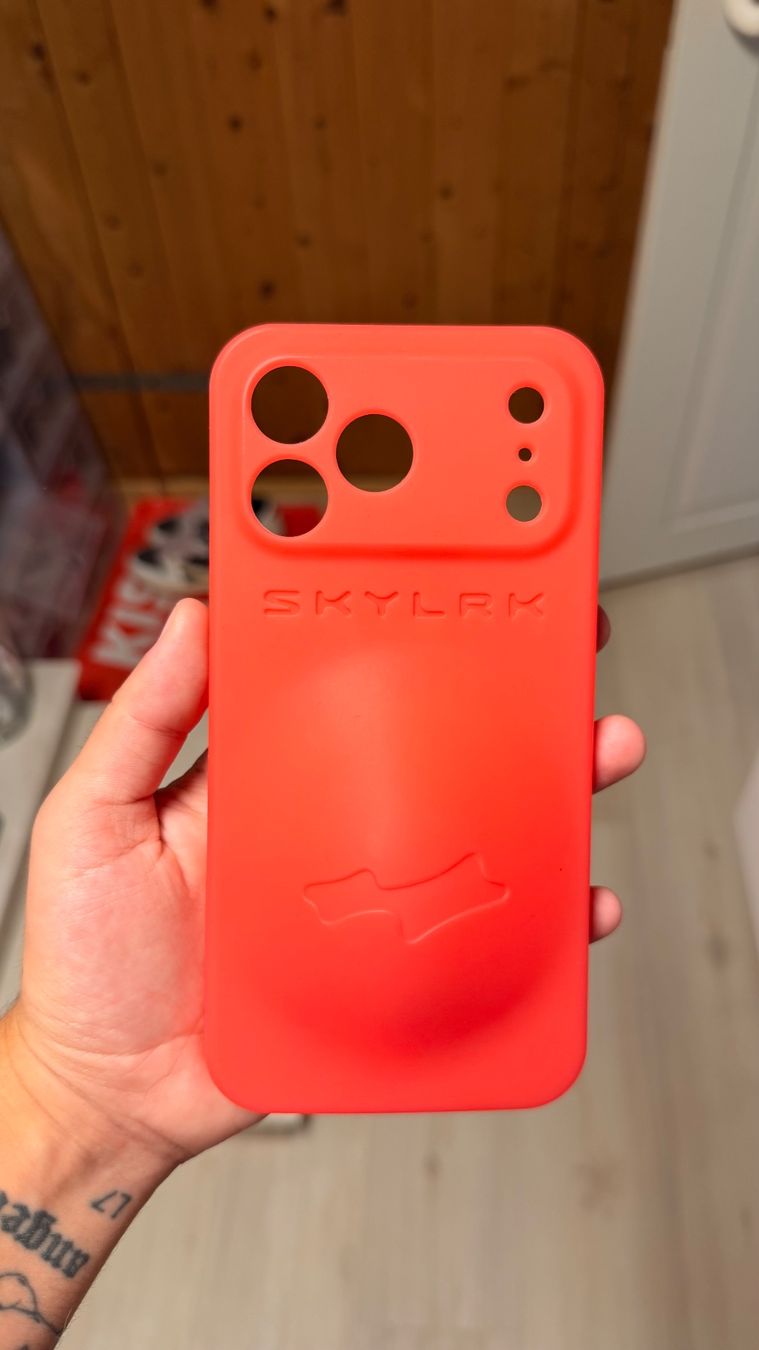 Apple Handys / Smartphones: skylrk handyhülle – Neu (gemäss Beschreibung) aus Uznach von lar_p97w