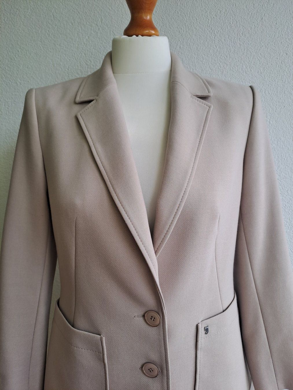 Comma Giacche: Blazer Comma beige 34 – Usato da Volketswil venduto da ronbons 1