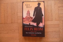 Alex Beer, Felix Blom