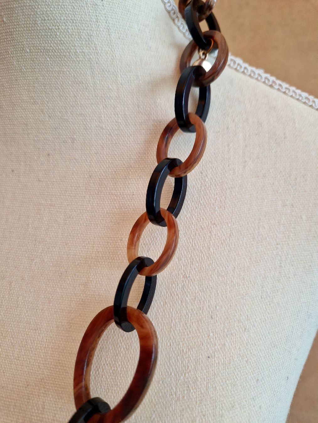 Hallhuber Catenine: HALLHUBER Kette – Nuovo (secondo la descrizione) da Horgen venduto da akkohappyshopping 4
