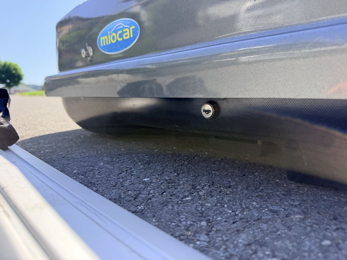 Box da tetto: Miocar Dachbox inkl. Thule Dachträger – Usato da Adligenswil venduto da anvil3001 8