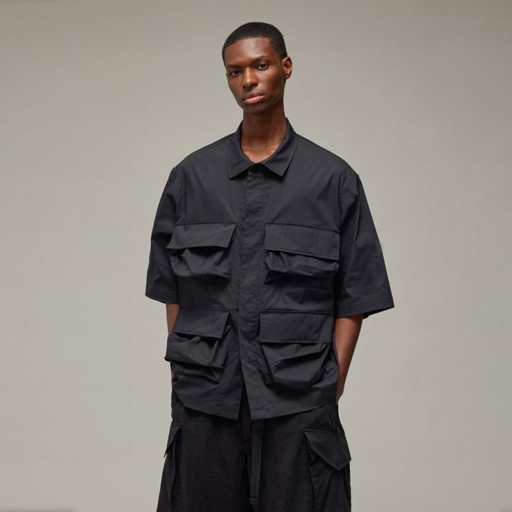 Chemises: Y-3 Kurzarm-Hemd / Neu, Gr.L – Neuf avec emballage d'origine à Basel par Sekijo