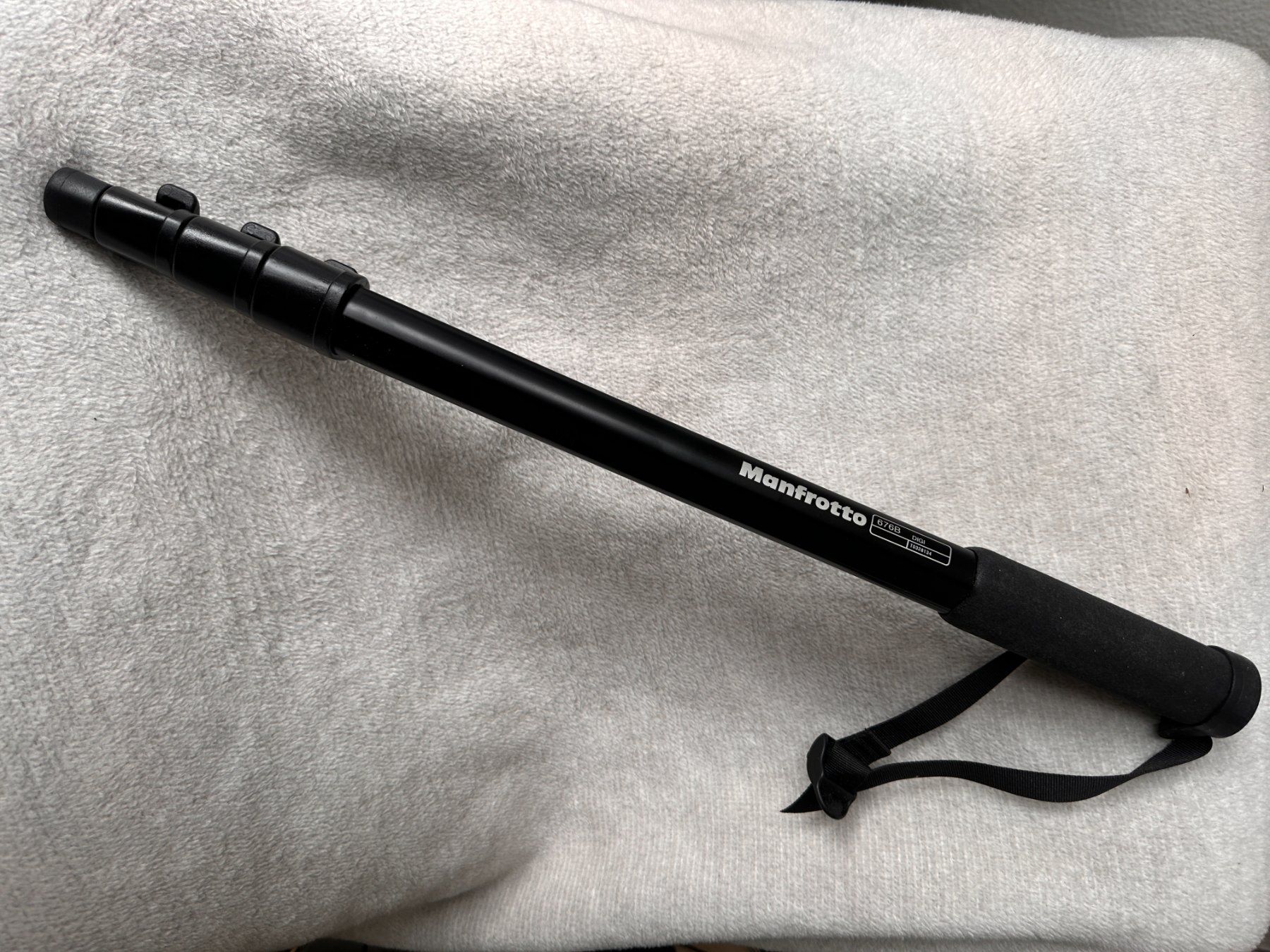 Manfrotto Treppiedi & Teste: Manfrotto 676B Digi Monopod leightweight – Usato da Zürich venduto da Malco0 1