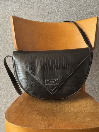 VINTAGE 80s HALF-MOON PAQUETAGE PARIS BLACK LEATHER BAG