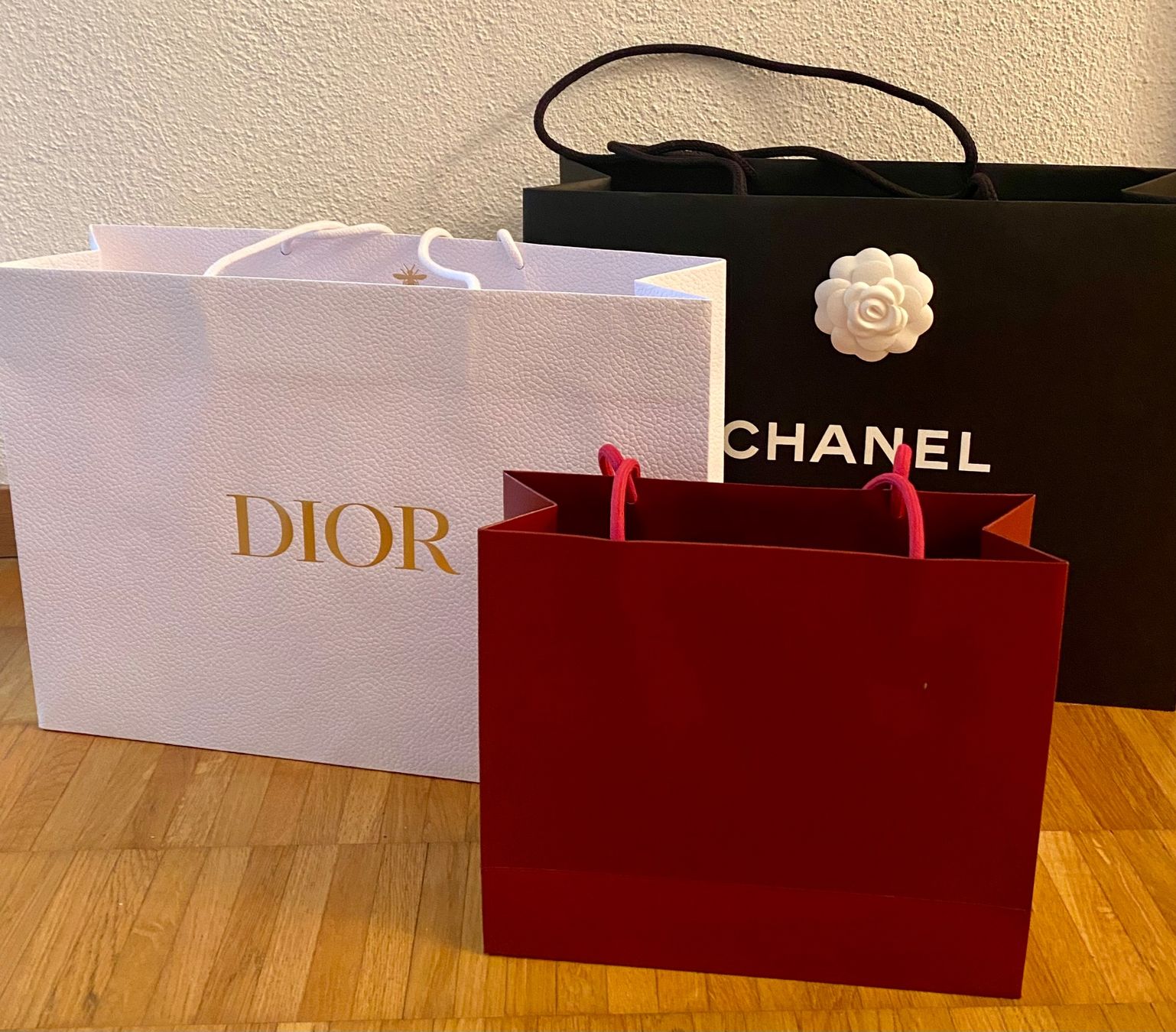 Sonstiger Schmuck: 3 Tüten von Dior, Chanel, Cartier – Neu (gemäss Beschreibung) aus Zürich von Maria2021