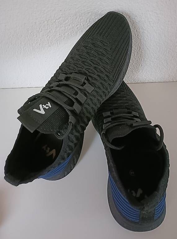 Scarpe da uomo: Schuhe Herren / Sneaker / Freizeitschuh VTY / Grösse 44 – Usato da Seedorf UR venduto da Chiefaid 3