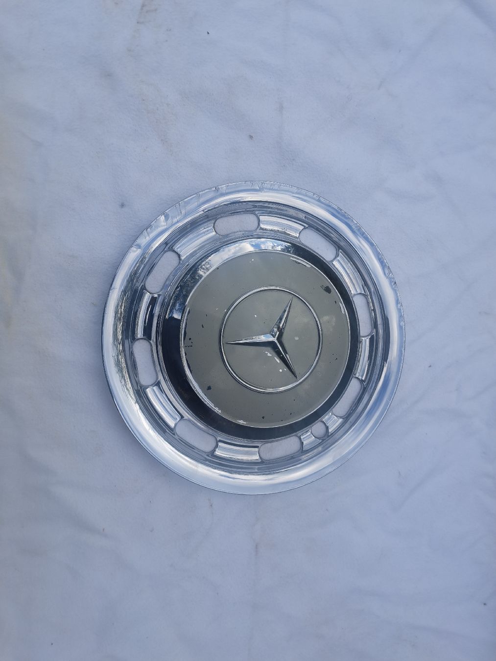 Mercedes-Benz Tutti pezzi di ricambio auto: Mercedes Benz Oldtimer Radkappe – Difettoso da Gasel venduto da cher01