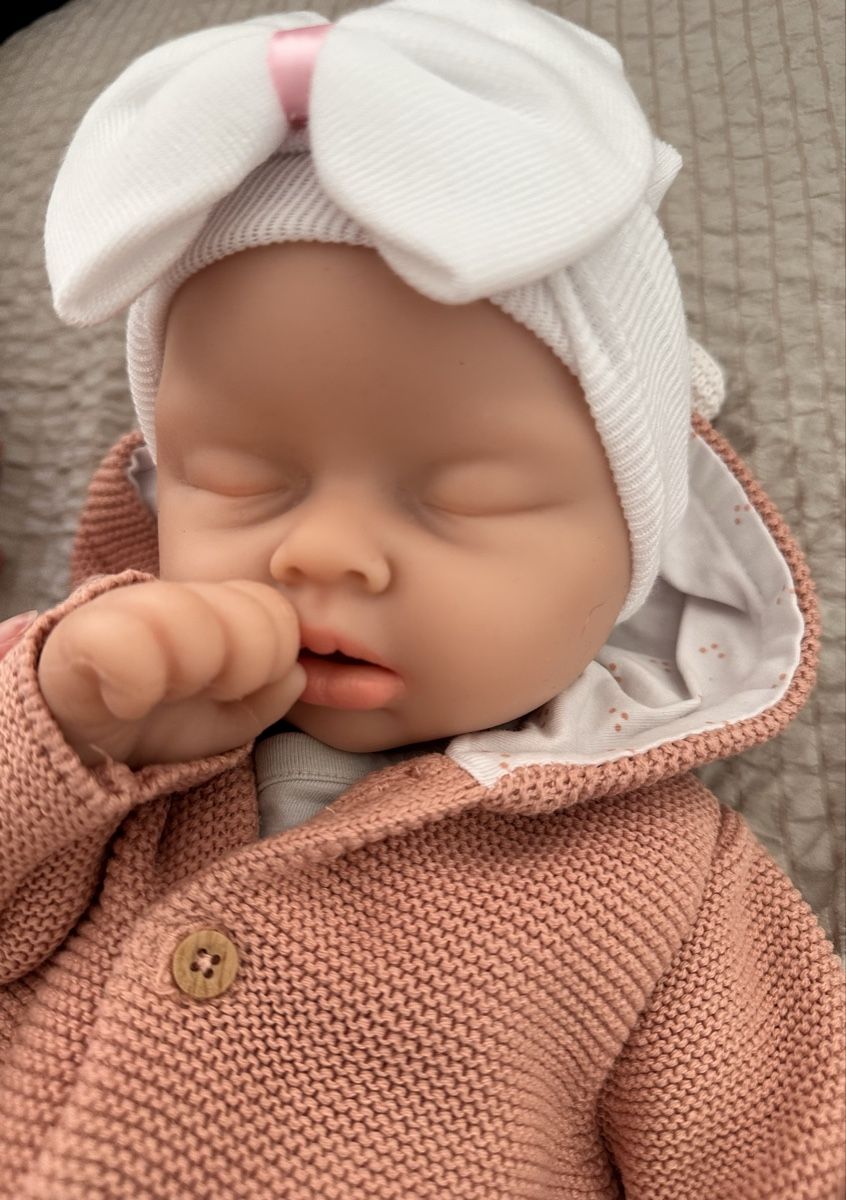 Puppen: Bébé fille silicone plein – Neu (gemäss Beschreibung) aus Lausanne von dri_7sjz 3
