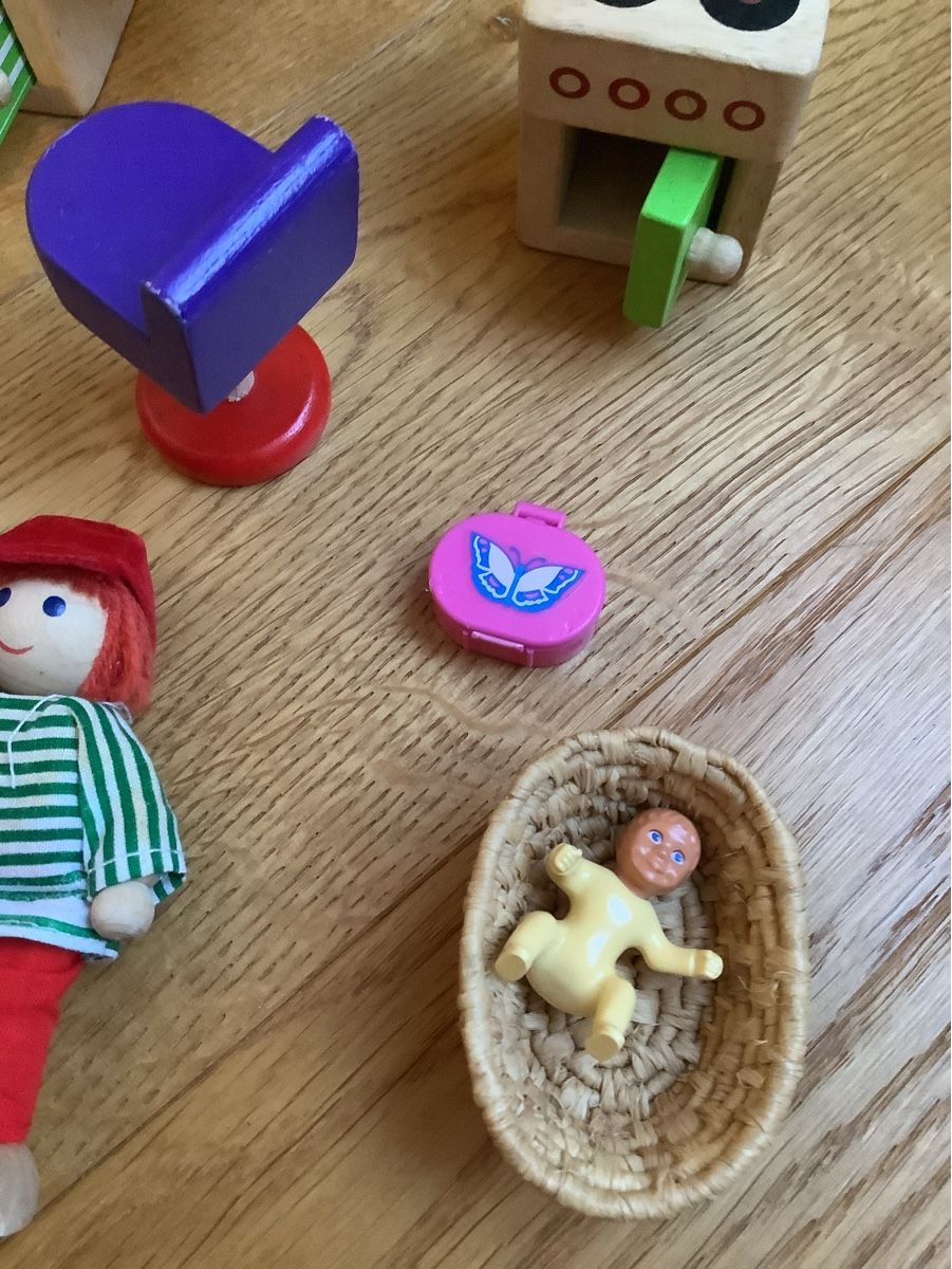 Case e mobili per bambole: Inhalt zu Puppenstube – Usato da Sarnen venduto da hhu59 7