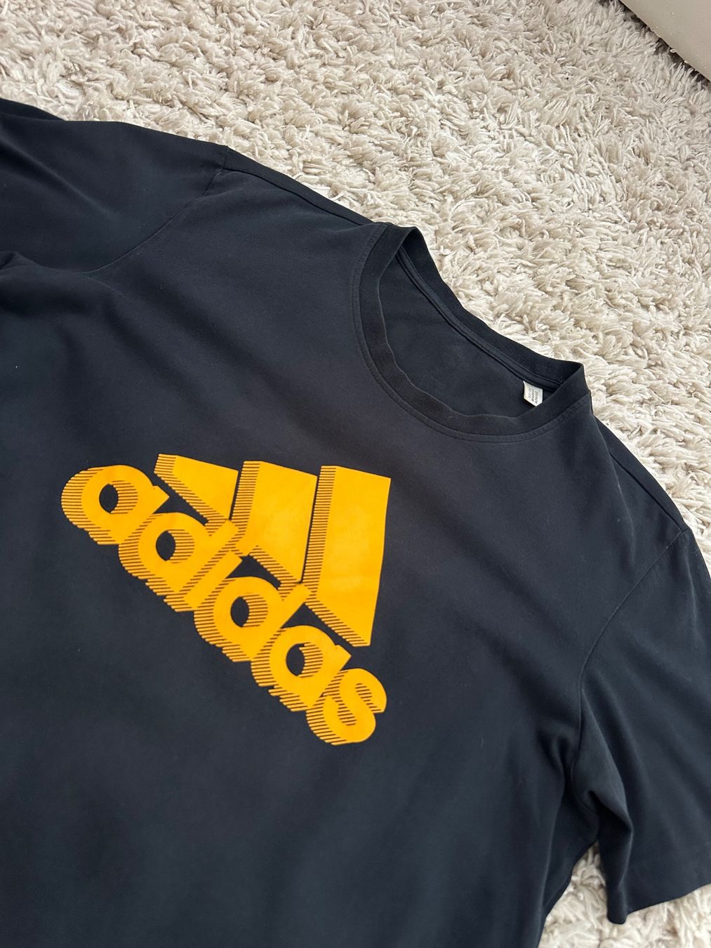 Adidas T-shirt: Adidas T-Shirt Gr.L – Usato da Bern venduto da BrandVilla 2