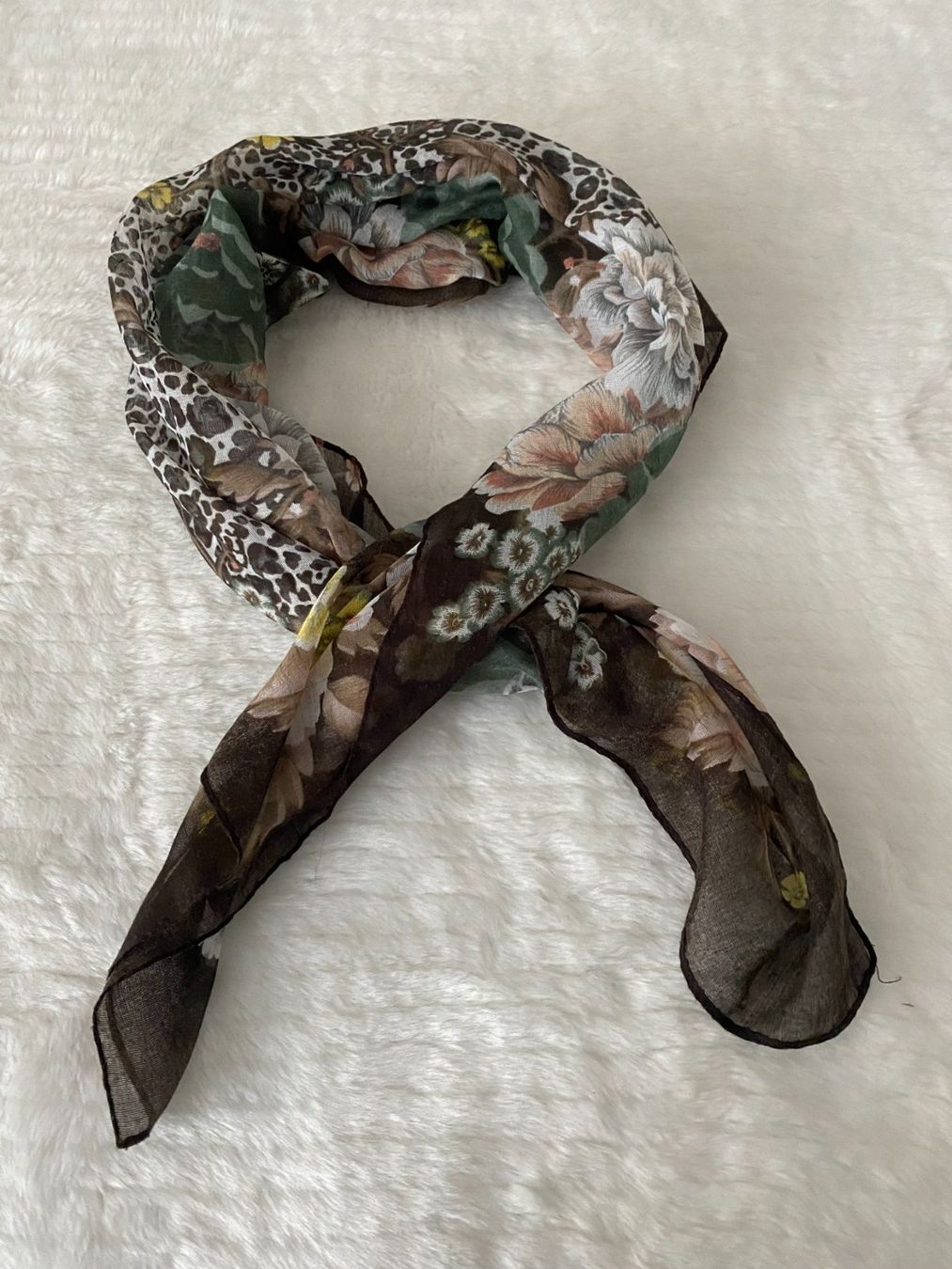 Foulards, Tücher & Schals: Foulard – Gebraucht aus Unterterzen von bac_287t 1