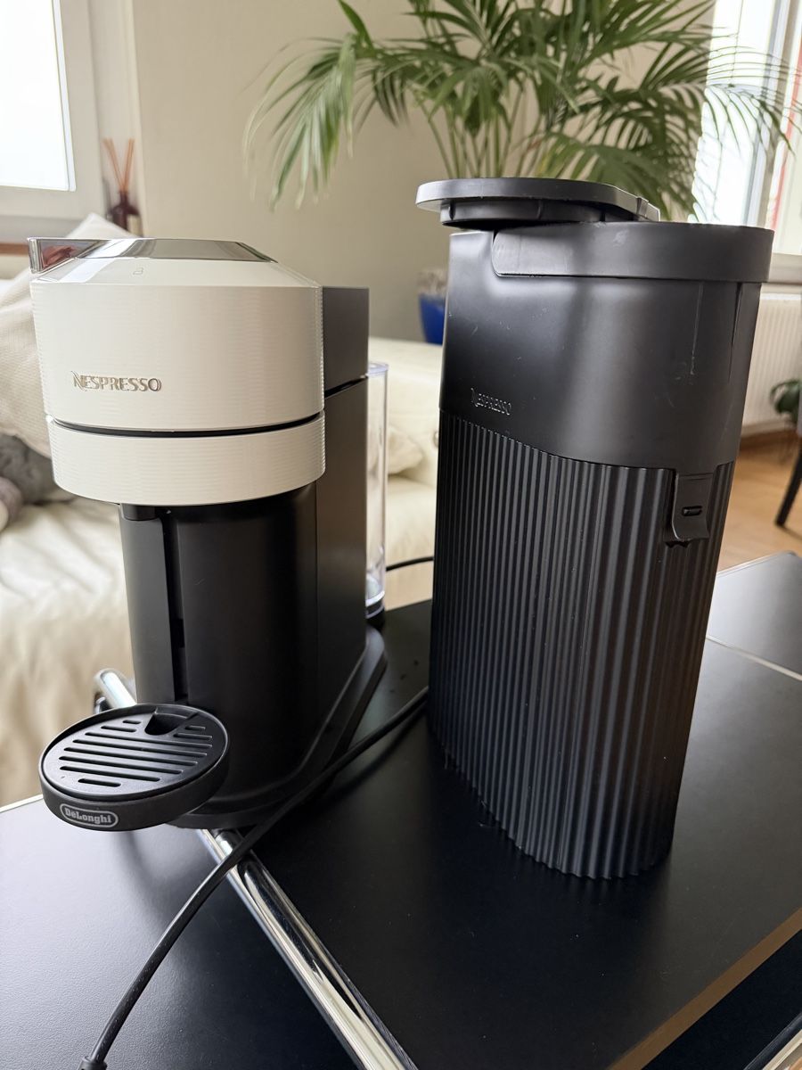 De'Longhi Kaffeemaschinen & Espressomaschinen: Nespresso Vertuo Next White – Gebraucht aus Erlenbach ZH von stataprofi
