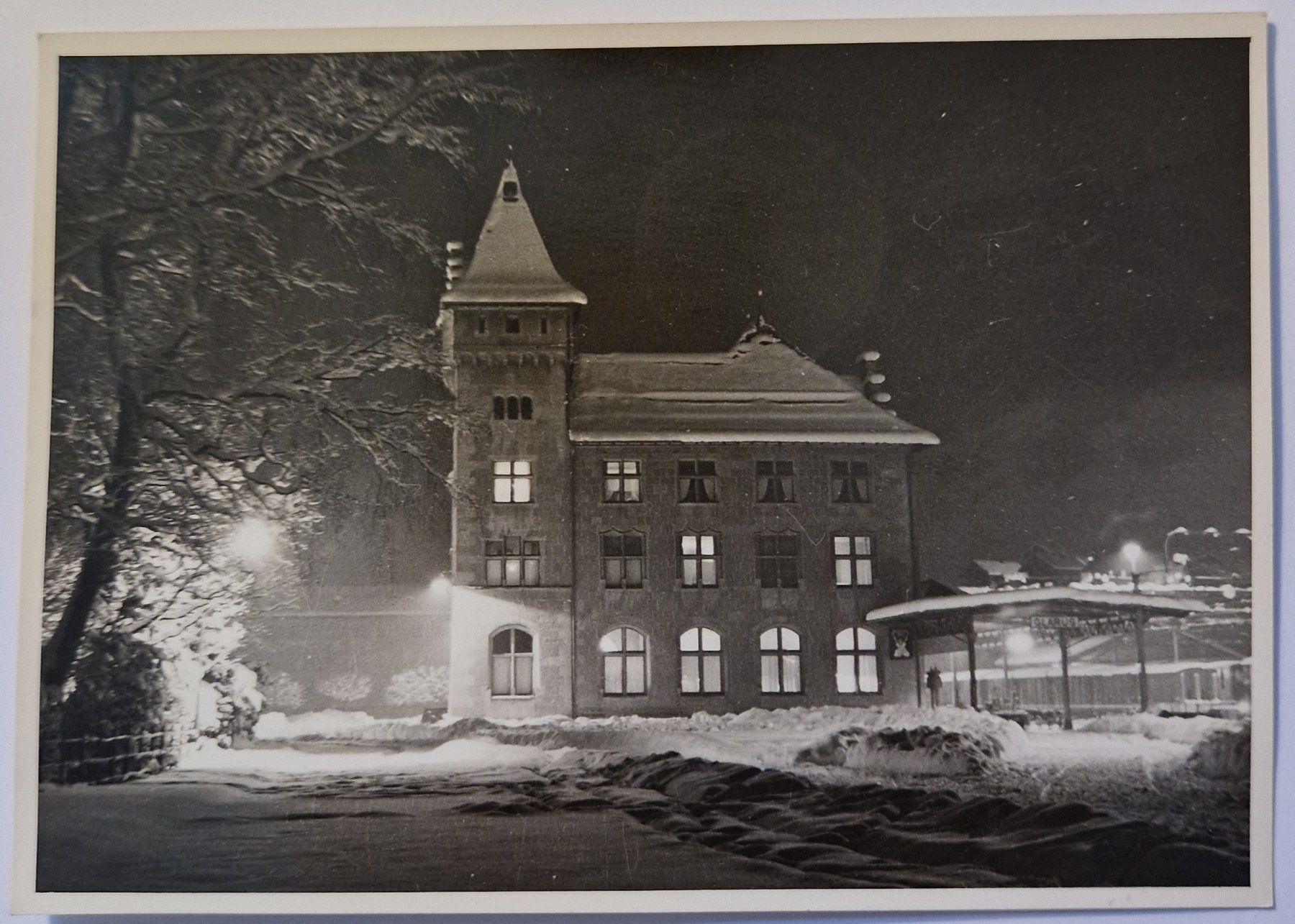Cartoline postali: Bahnhof Glarus im Winter – Usato da Netstal venduto da Bambo0