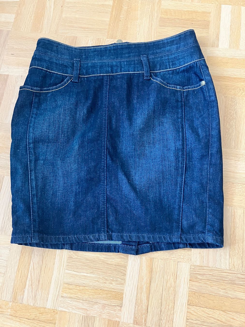Esprit Gonne: Jeansrock urban chic – Usato da Baden venduto da sylivianne