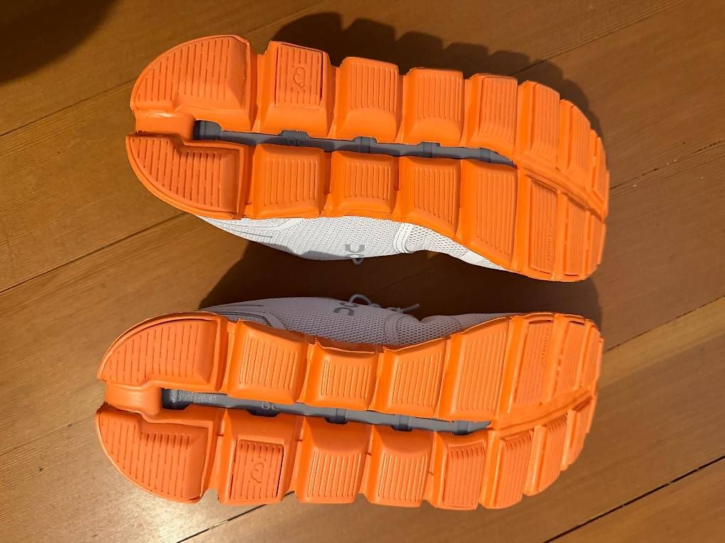 On Scarpe da uomo: Neue Turnschuhe On Cloud (41) – Nuovo (secondo la descrizione) da Bern venduto da samsam28 2
