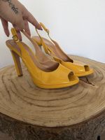Gelbe Peep-Toe High Heels Gr. 38 – Lackoptik