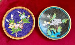 Chinesische Cloisonné Teller, zwei Stück, Vintage Dekor.