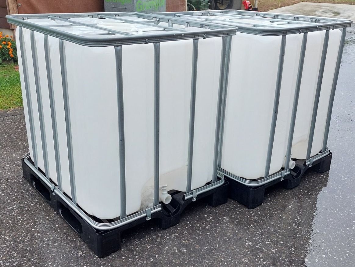 Abbeveratoi e trogoli: 1000 Liter Wassertank IBC – Usato da Siebnen venduto da Grosswis50 2