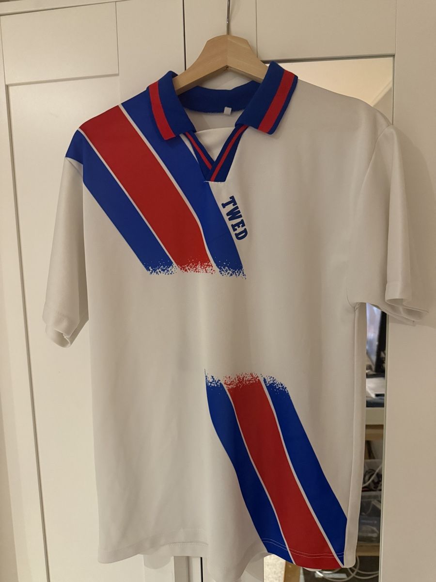 Canottiere & Pantaloni: Fussball-Trikot Twed #16 – Usato da Winterthur venduto da Dawinchi