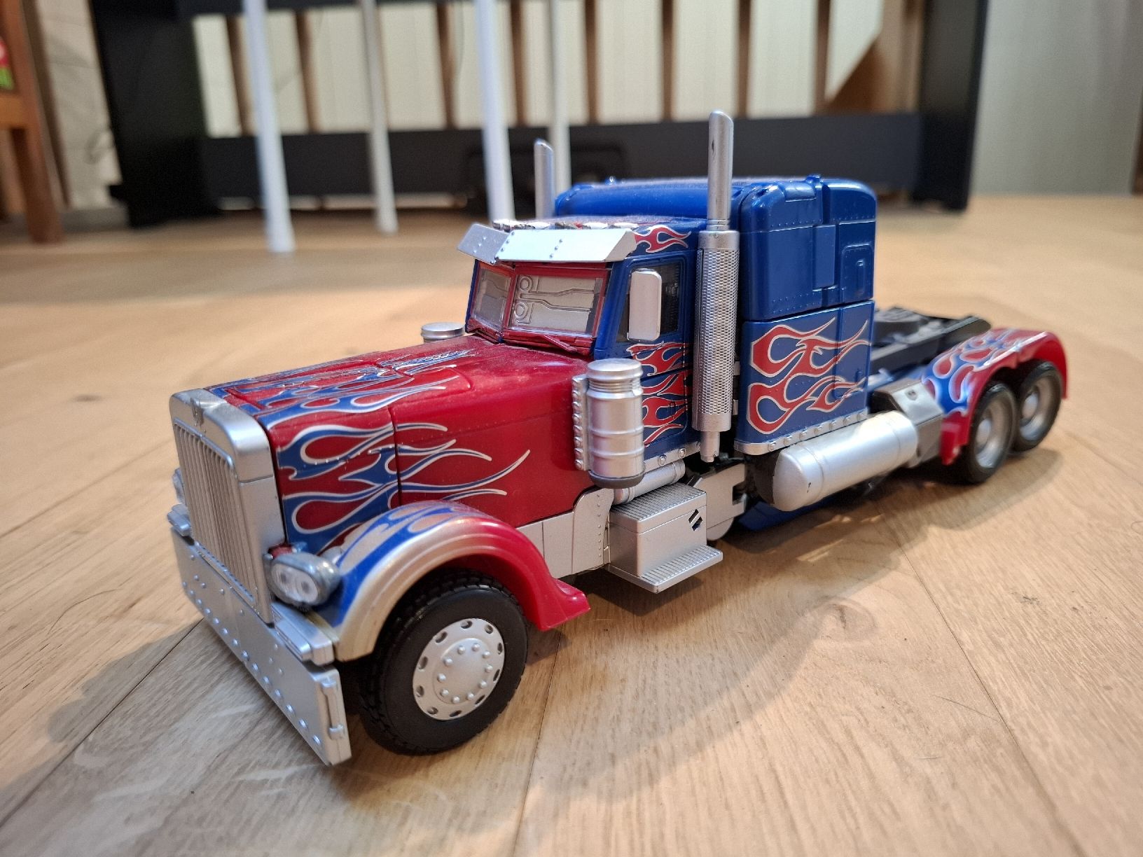 Giocattoli: Masterpiece MS Optimus Prime / MPM-4 – Usato da Winterthur venduto da Padrillio 3