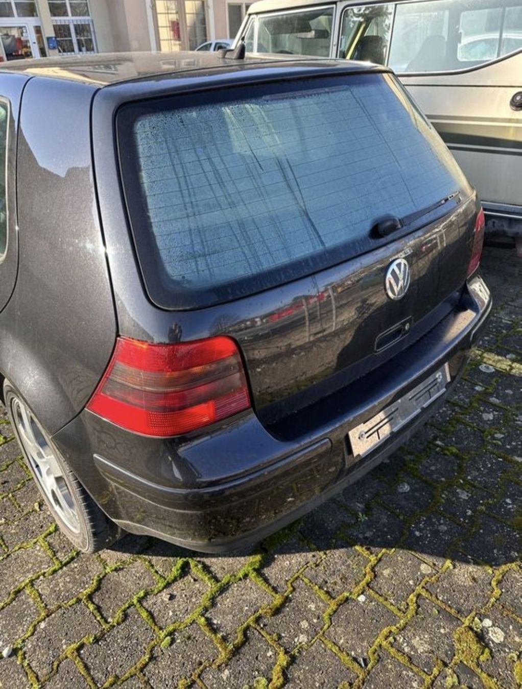 VW Automobili: Vw Golf 4 2.3 Automat – Usato da St gallen venduto da tas_2vw5 2
