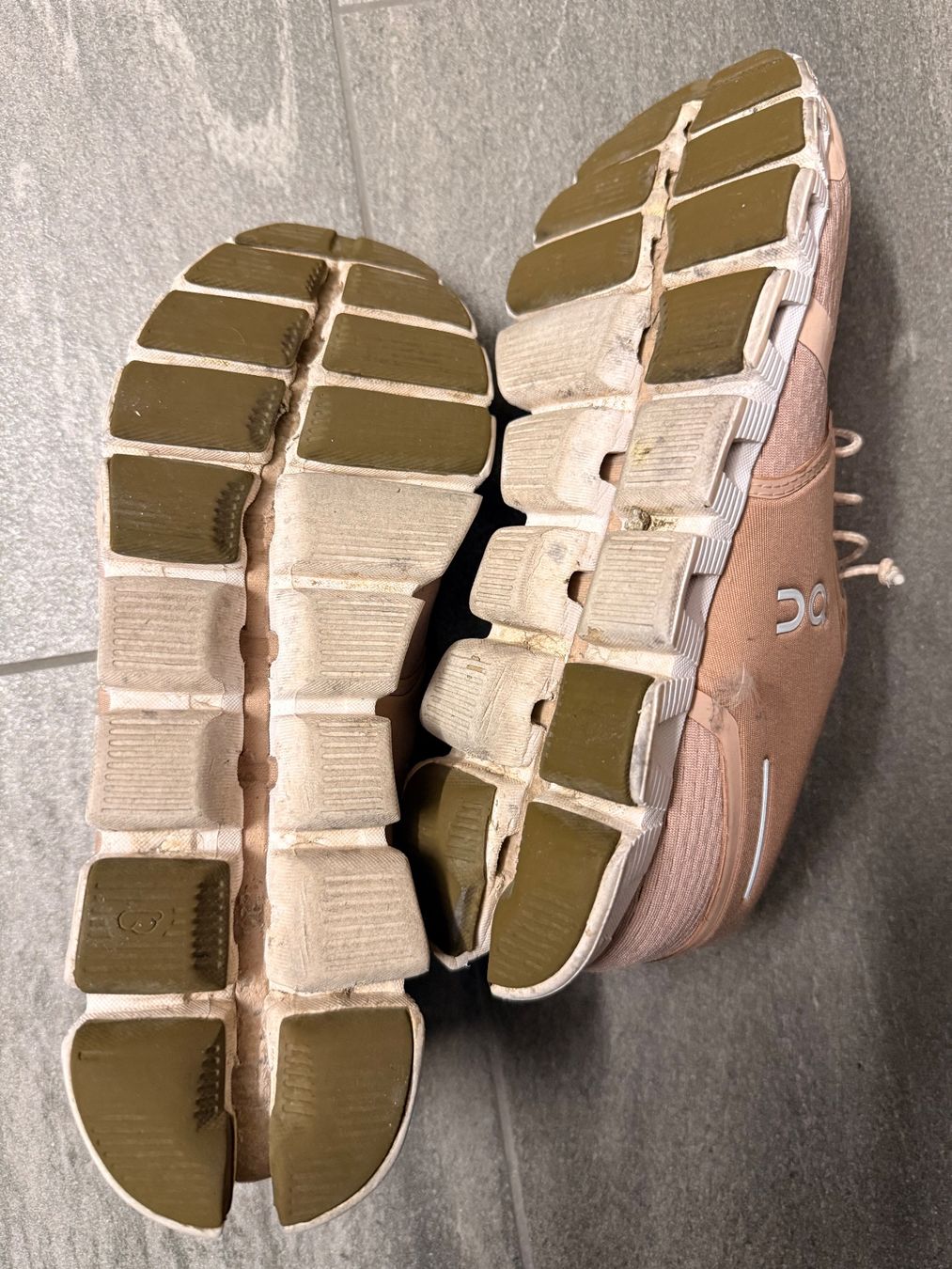 On Damenschuhe: On Sneaker Damen, Grösse 38.5 – Gebraucht aus Einsiedeln von Baba038 1