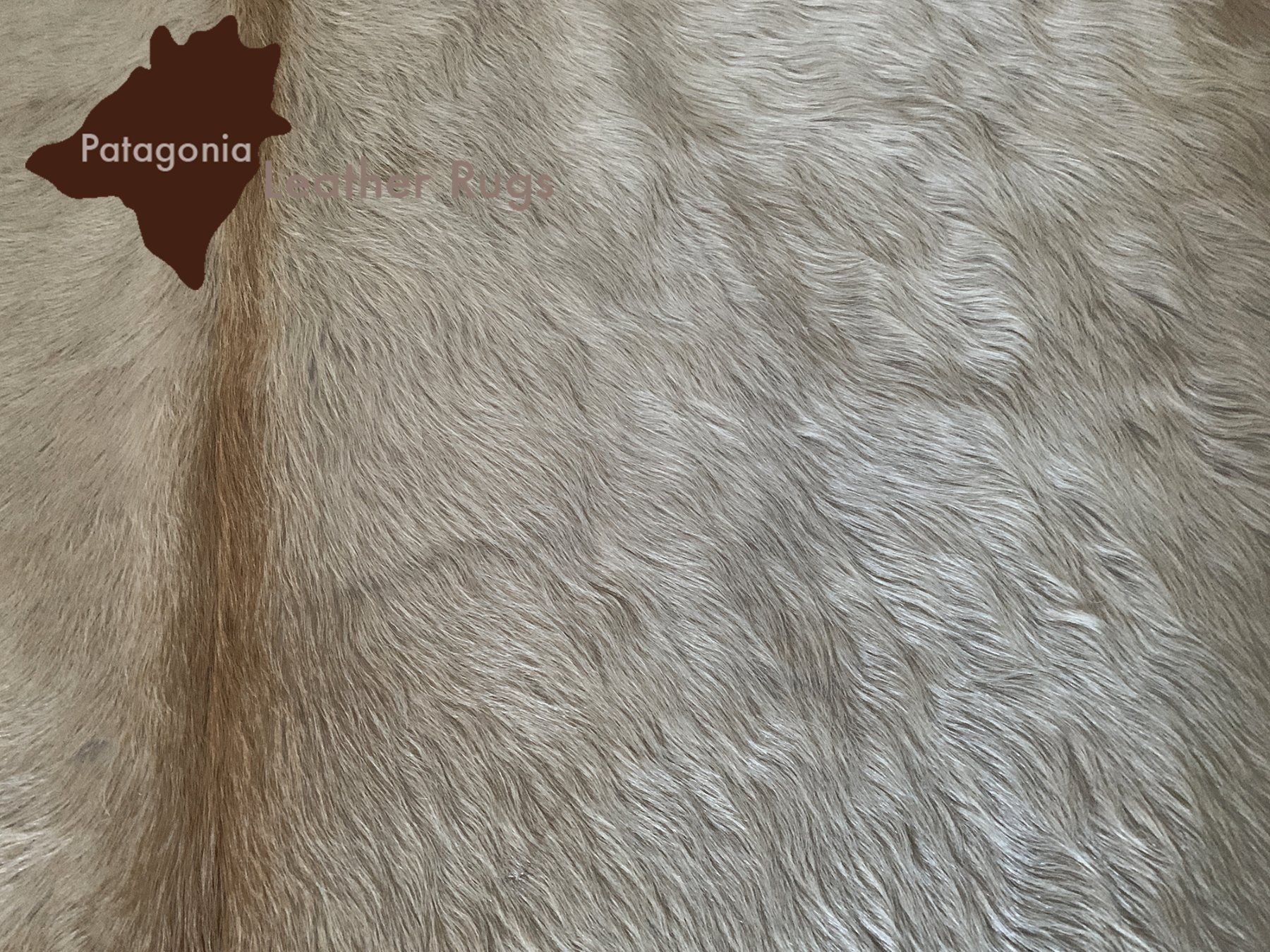Tappeti: echtes Kuhfell Teppich Champagne – Nuovo e nell'imballaggio originale da Arbedo venduto da patagonialeatherrugs 2