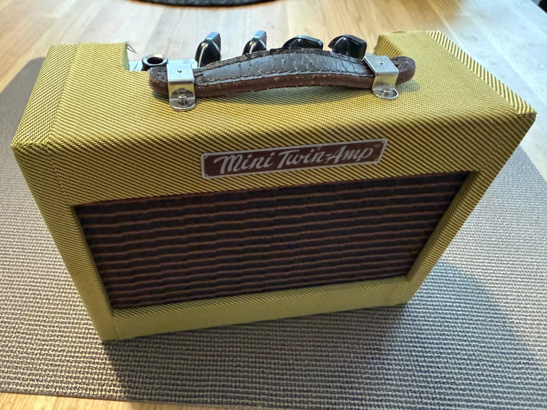 Fender Strumenti musicali: Fender Mini Twin Amp – Usato da Köniz venduto da cone_cry