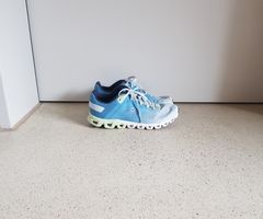 ON Cloudtec Laufschuh Grösse 37.5 *Neuwertig*
