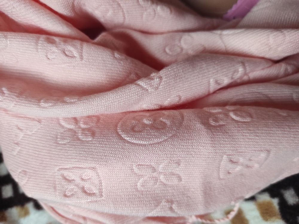 Foulard & Sciarpe: Echarpe long – Nuovo (secondo la descrizione) da Renens VD venduto da cla_7zv5 1