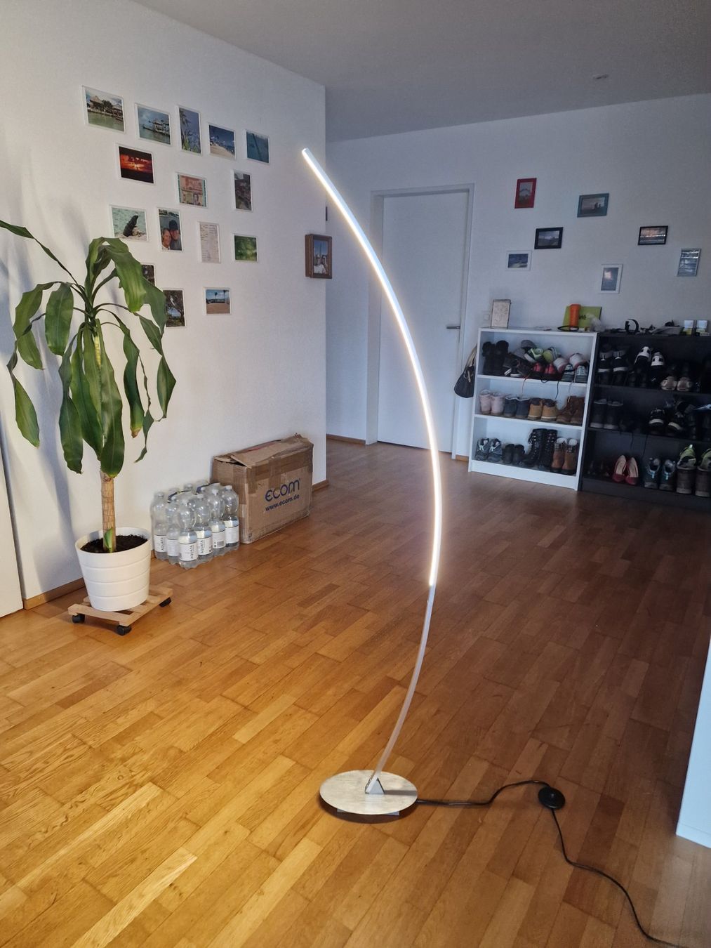 Lampes: Stehlampe mit LED – D'occasion à Gunzgen par superdancer67 1