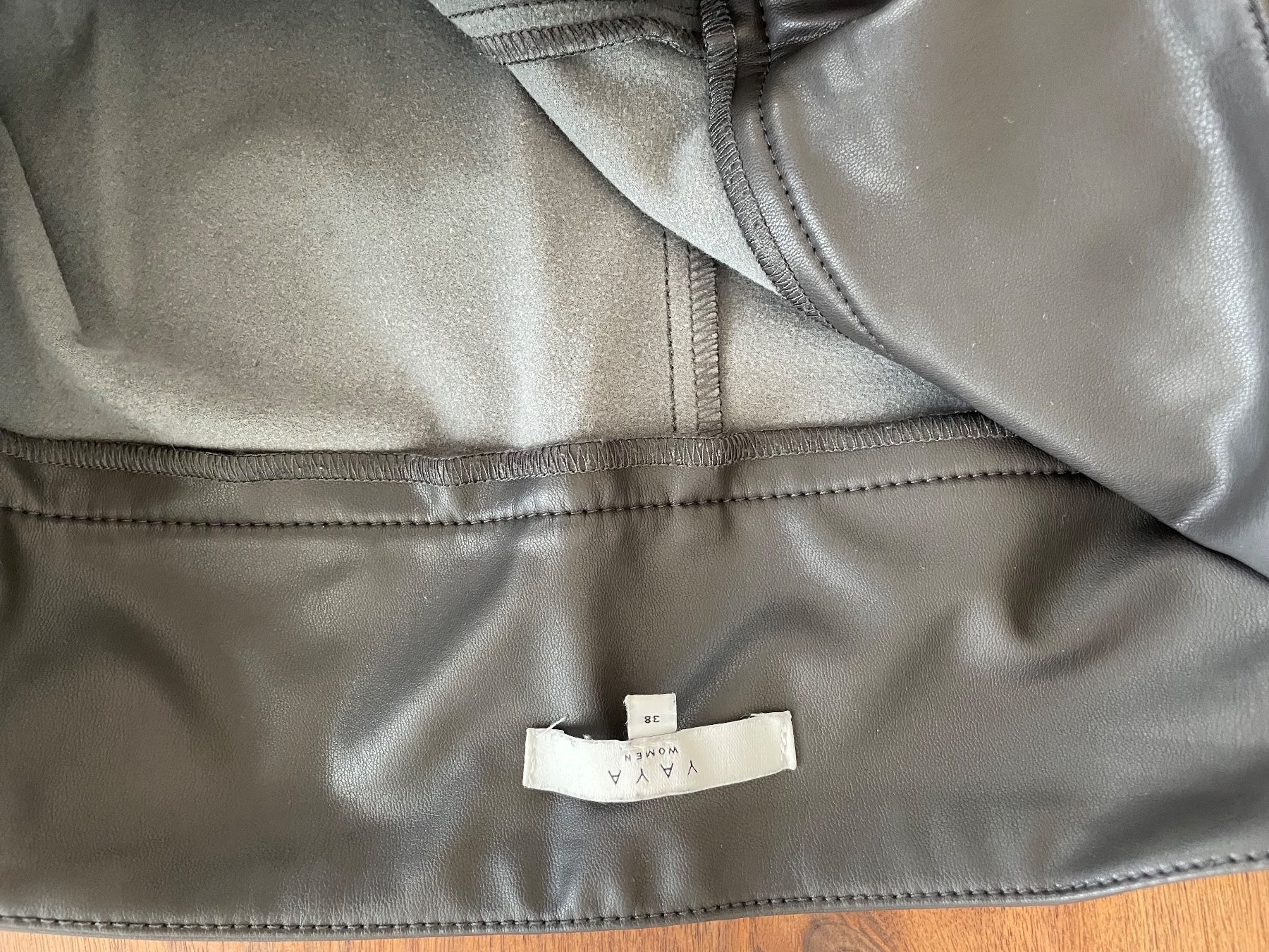 Leggings: Yaya Kunstleder Leggins – Nuovo (secondo la descrizione) da Unteriberg venduto da fae_2gz2 1
