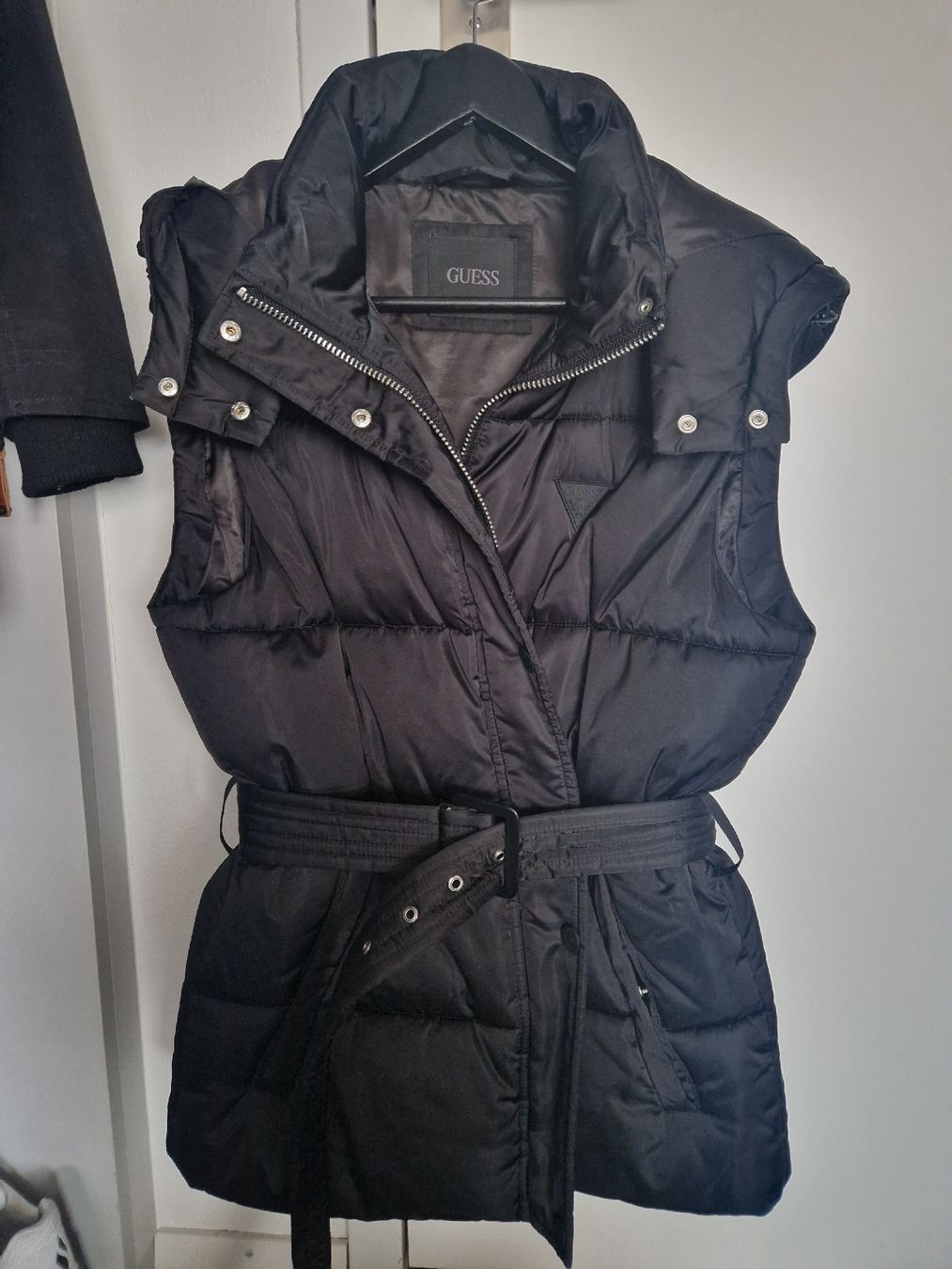 Guess Gilet & Giacche senza maniche: Weste Gilet Guess – Usato da Glattfelden venduto da Ivana5288