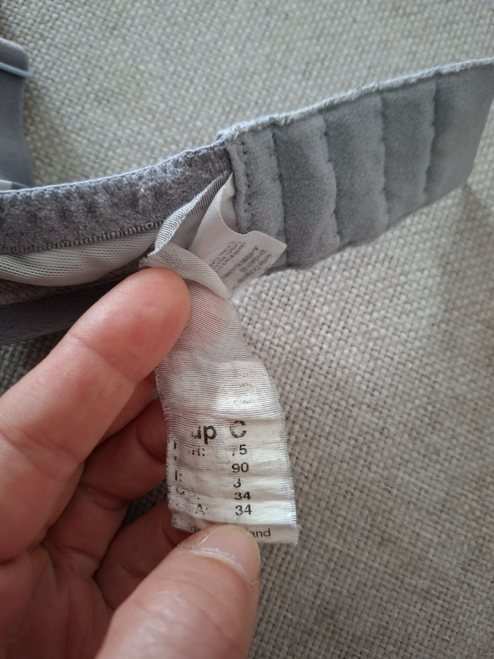 Altra biancheria intima: Anita Still BH Punkte Grösse 75 C – Usato da Triesenberg venduto da Anastasia26 3